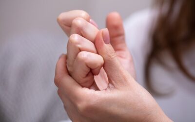 O “Estalo” das Articulações: O que é aquele barulho? Será que faz mal?